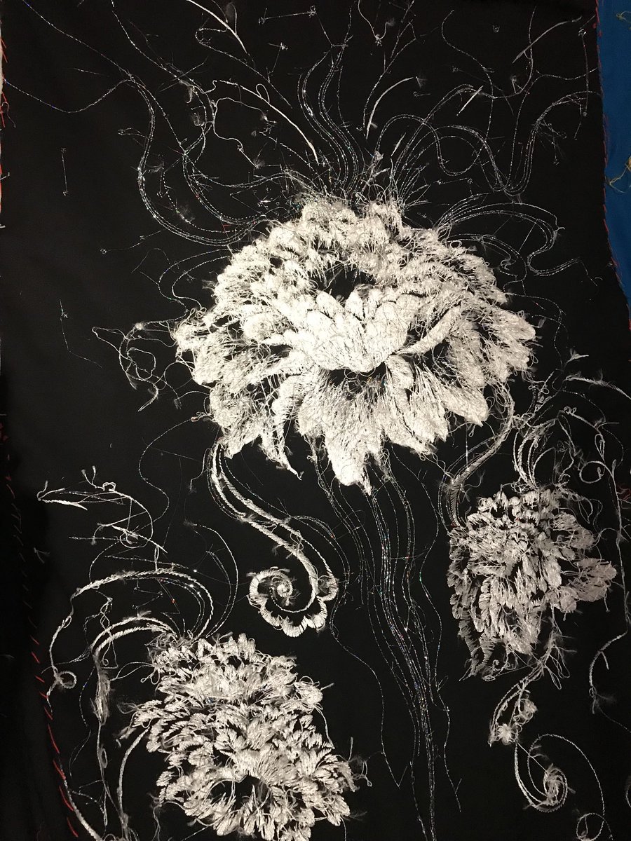 「#岡本太郎現代芸術賞 特別展示  #吉元れい花 #バロン吉元 #エミリー吉元 な」|松田洋子のイラスト