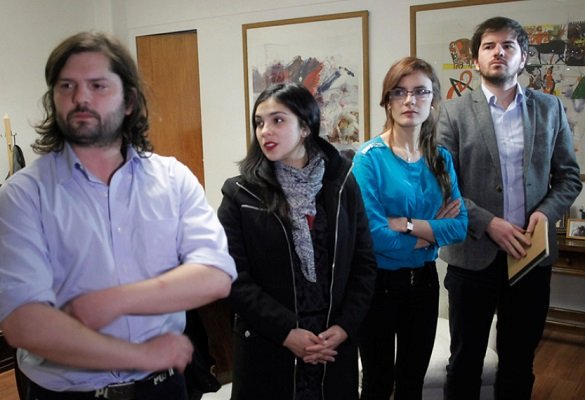 🇨🇱 En tan solo 1 año estos pendejos han demostrado a todo el país lo corruptos, nefastos, mentirosos, ladrones y destructivos que son! 
Esto realmente es el Marxismo de Revolución Democratica y Frente Amplio una 💩 <a href="/Flo_MDX/">𝔽𝕝𝕠𝕣𝕖𝕟𝕔𝕚𝕒 🌷🍀</a>