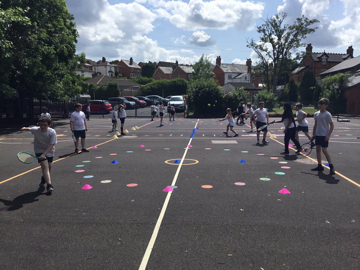 G_M_P_SClass3NC's tweet photo. Another great week improving our tennis skills. These children have made such progress.  @JEcoaching https://t.co/zrYnVMFRRB