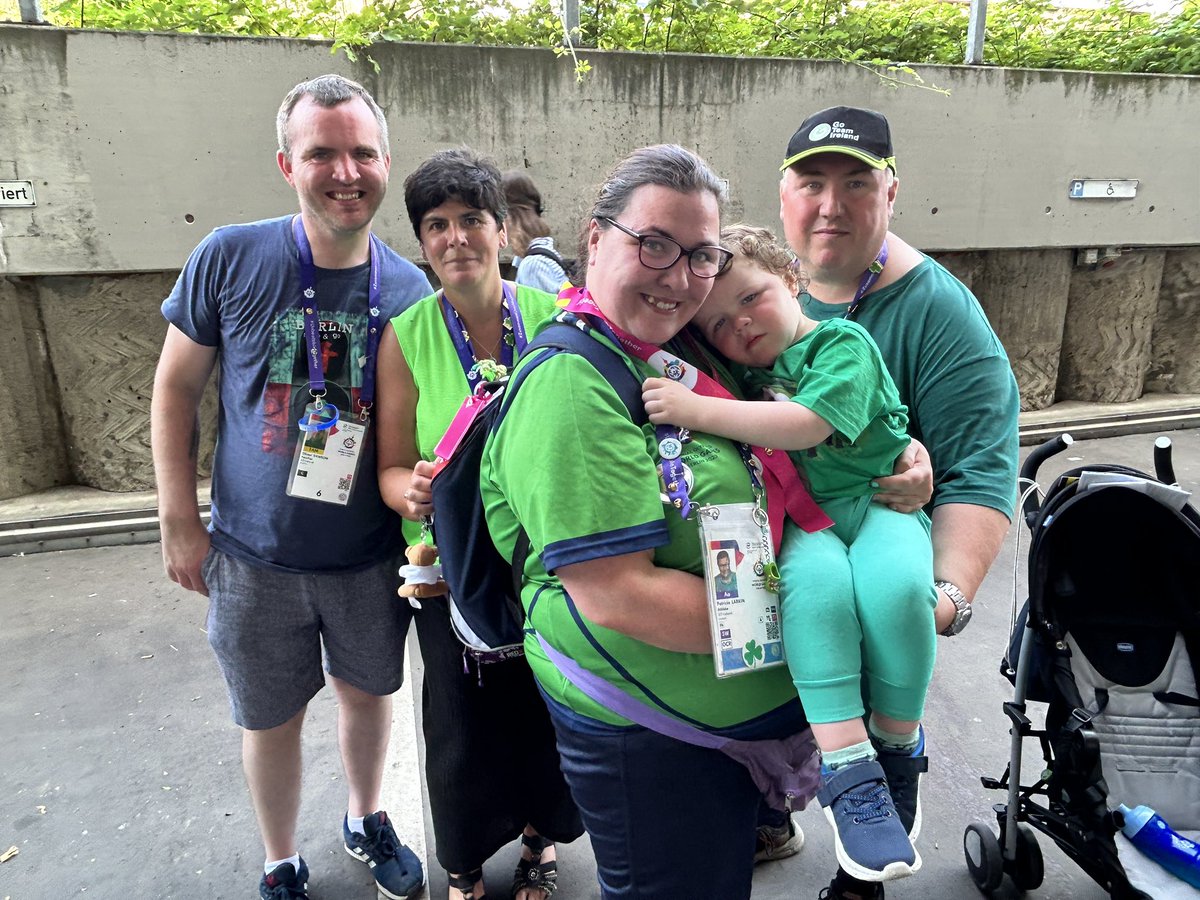 TeamIrlSport's tweet photo. Focus on Families β¦
Representing their country may be a huge honour, but it is only done with the support of families and friends. Meet the Armstrong, Larkin, OβConnell and Egan families supporting the athletes in the pool this week.
#soireland #sowg #berlin2023 https://t.co/OlFRgKYsd5
