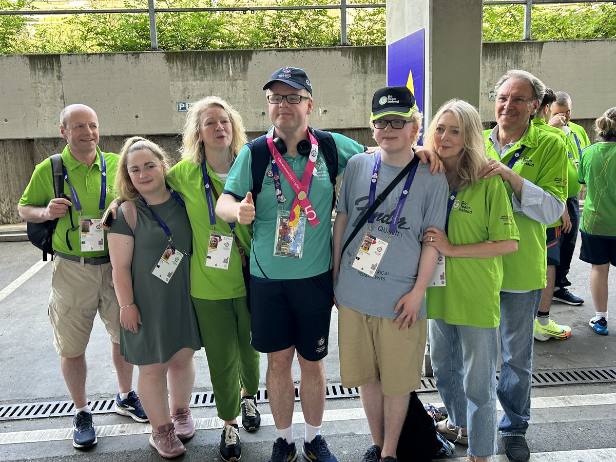 TeamIrlSport's tweet photo. Focus on Families β¦
Representing their country may be a huge honour, but it is only done with the support of families and friends. Meet the Armstrong, Larkin, OβConnell and Egan families supporting the athletes in the pool this week.
#soireland #sowg #berlin2023 https://t.co/OlFRgKYsd5