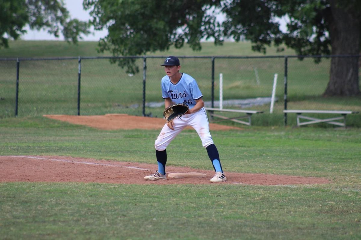 Claytong06's tweet photo. Played some good games at TC Invitational last weekend went 2 &amp; 2. 
.429 / 3 Hits / 2 RBI / 6 Runs
#twins16 https://t.co/yKxbixNeSb