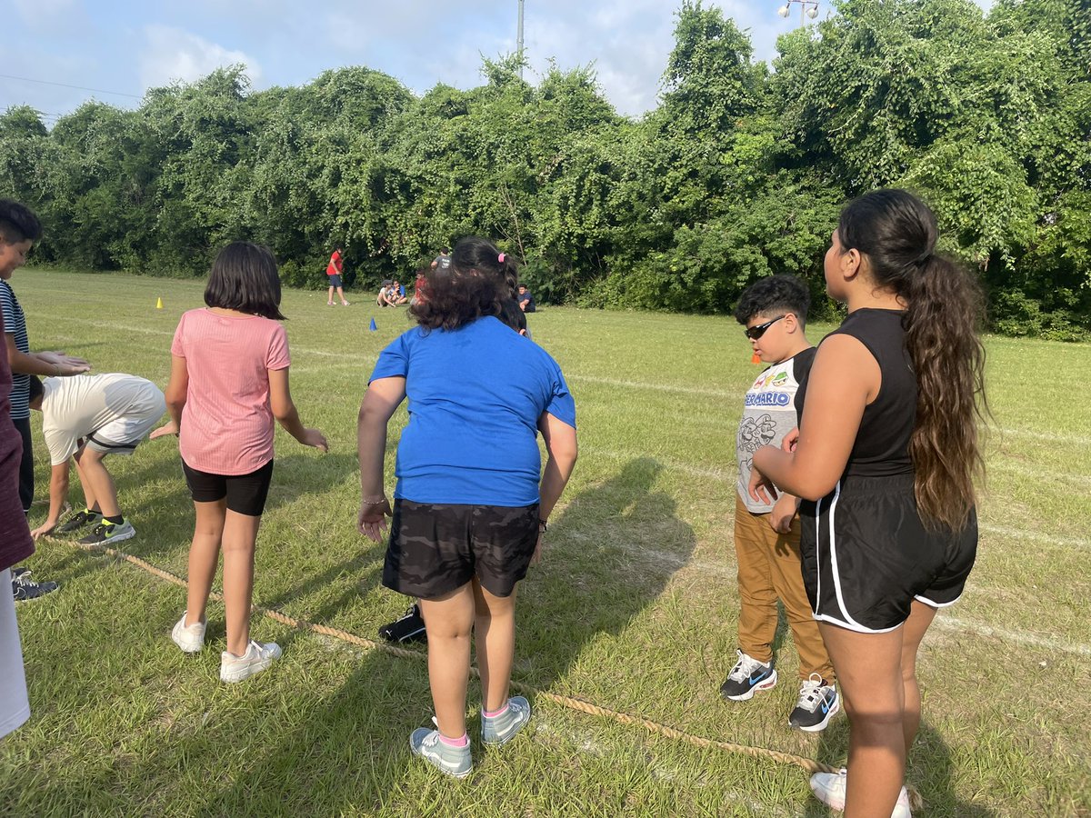 JessCorrickCAPE's tweet photo. So much fun @ErmelES_AISD Sports Day!! Coach Hines and the kids did a great job. It wasn’t to hot 🥵 #endofyearfun #nottohot @Aldine_APE @AldineHPE @AldineISD https://t.co/QrQB5iijpm