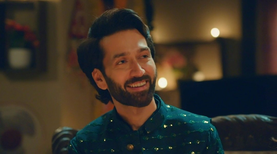Green kurta and that smile. RK is so beautiful man 💚

#NakuulMehta #BadeAchheLagteHain3