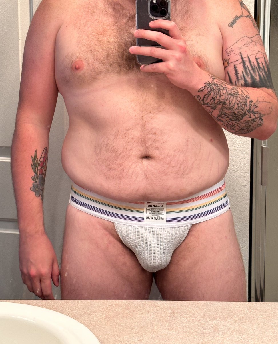 Pdxxgingercub's tweet photo. Love a new jock! https://t.co/QaOA2kzpXh