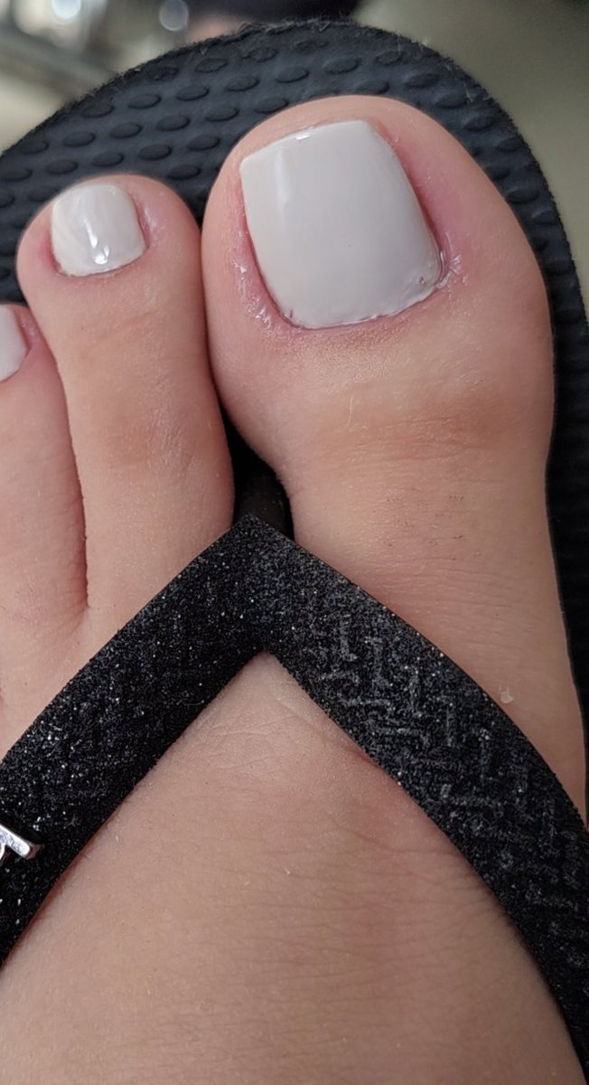 DiegoAndrey90's tweet image. #Lizz pies