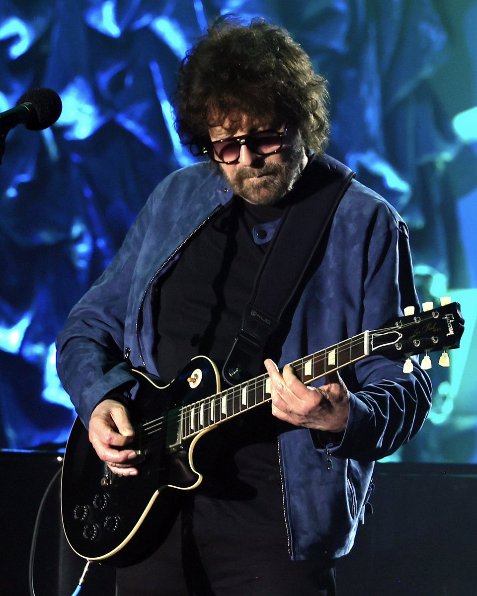 Jeff Lynne's ELO tweet media