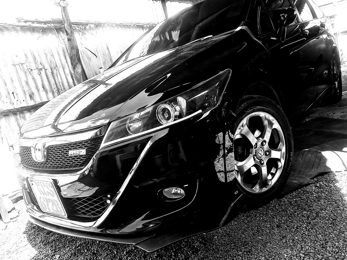 Honda254TheReal's tweet photo. 😍😍 #Honda #Hondakenya #HondaStream #vtec https://t.co/l2LNIo1h6q