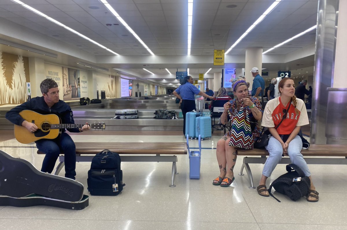 Headlining Carousel 2, Palm Beach International Airport, Florida 🌴
📸: Samantha Whates