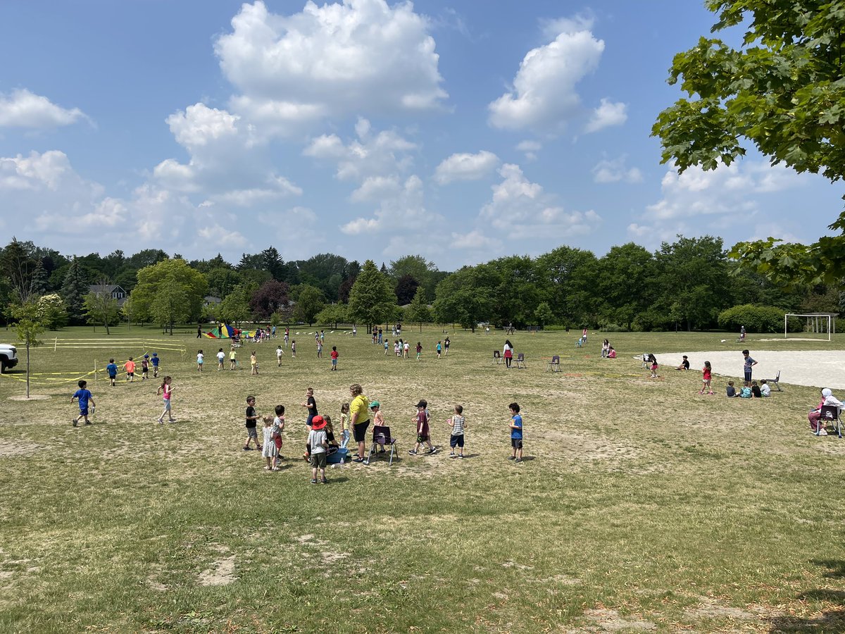 Gr6 Ss hosting kindy play day!  Fun in the sun!
