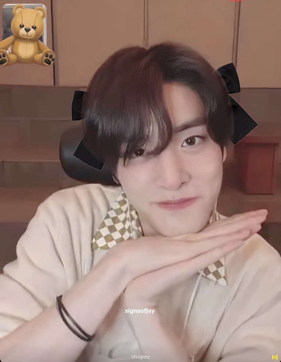 bluebellxe's tweet image. Babygirl 🎀