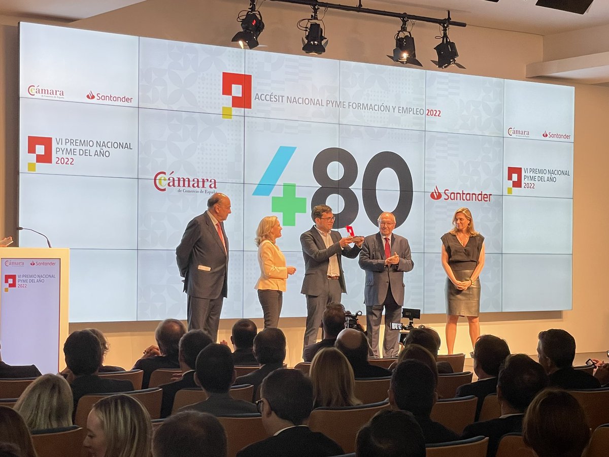 👩‍🎓El accésit de #formación y #empleo es para la empresa <a href="/Cuatroochenta/">Cuatroochenta</a> de Castellón.