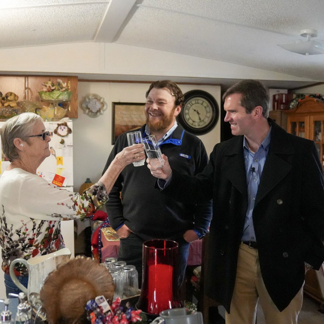 GovAndyBeshear's tweet photo. We're making investments that directly benefit Kentucky families and empower our communities for growth.
✅$320 million towards internet expansion
✅$500 million for the Cleaner Water Program
✅All 120 counties have received discretionary funding for transportation projects https://t.co/xHYDSGUFrD
