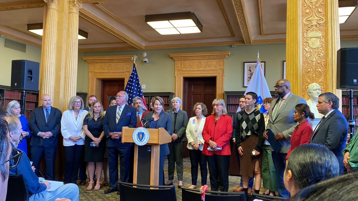 reproequity_now's tweet photo. Today, the Healey-Driscoll administration proposed a new sex ed framework for the state to ensure it is LGBTQ+ inclusive, medically accurate, &amp; age-appropriate!

We’re making Massachusetts values clear: our schools will be places where students feel protected, loved, &amp; accepted. https://t.co/yIZBjHdHdv