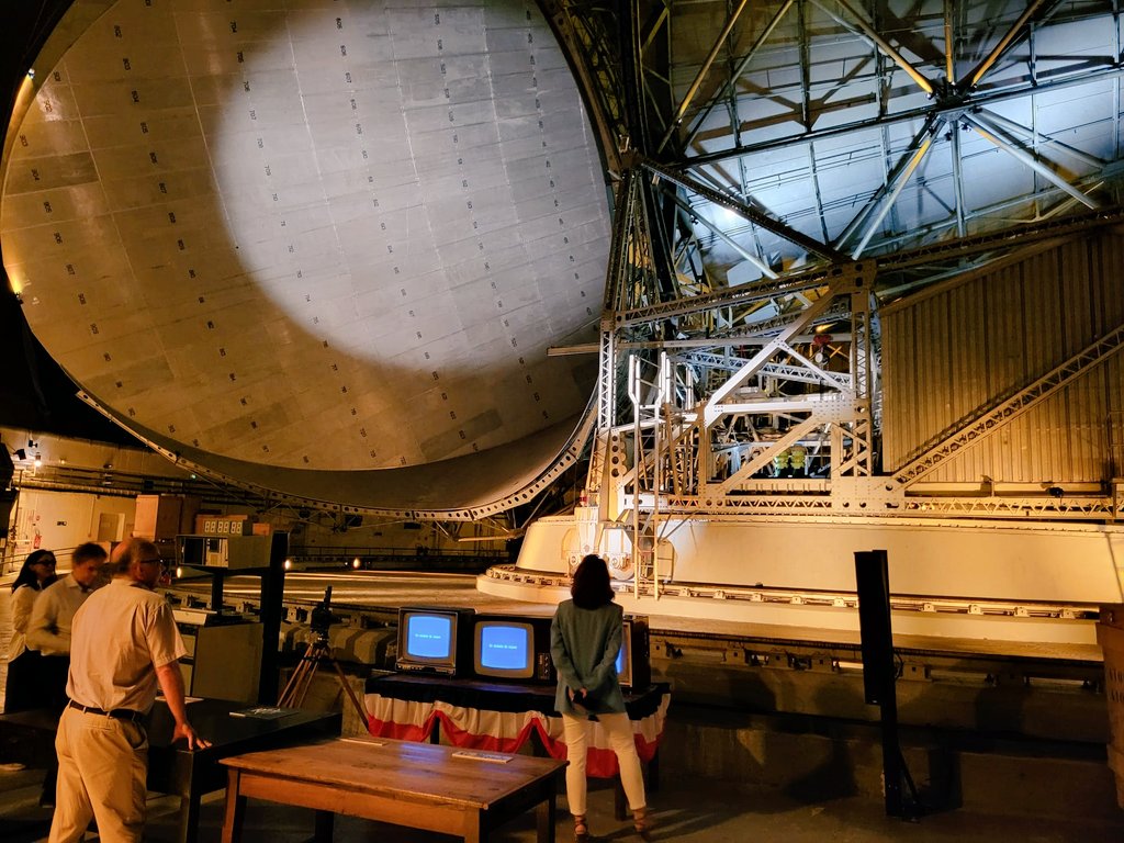 <a href="/Cheydema/">Christel Heydemann</a> était présente dans le Trégor aujourd'hui à l'occasion des 60 ans des Orange Labs de Lannion.

Accompagnée d'<a href="/etchoungui/">Elizabeth Tchoungui</a>, elle nous a fait l'honneur de venir à la <a href="/Citedestelecoms/">Cité des Télécoms</a> pour découvrir l'impressionnant Radôme ainsi que le centre d'exposition.