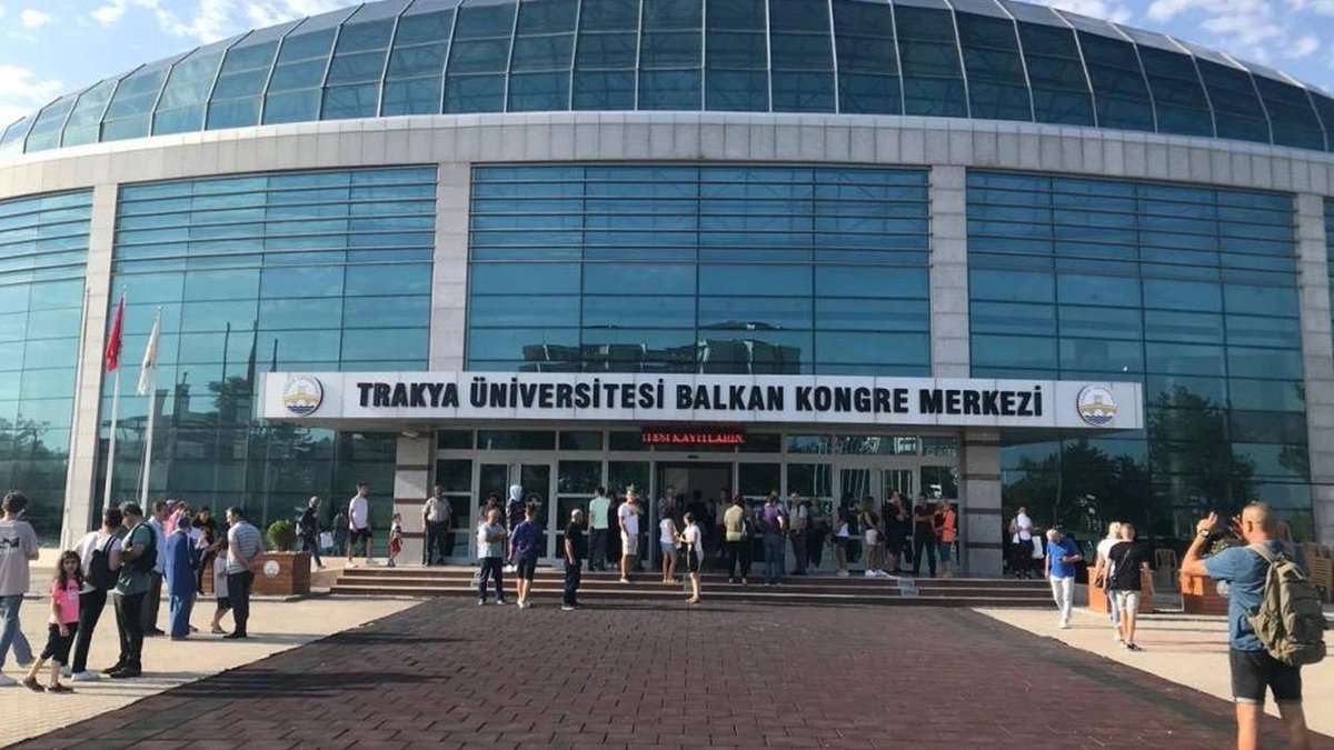 Trakya Üniversitesi, 112 ülkeden toplam bin 591 üniversitenin değerlendirilmeye uygun görüldüğü sıralamada, 1001+ bandında yer alarak, ilk kez dünyanın en iyi üniversiteleri arasında gösterildi.