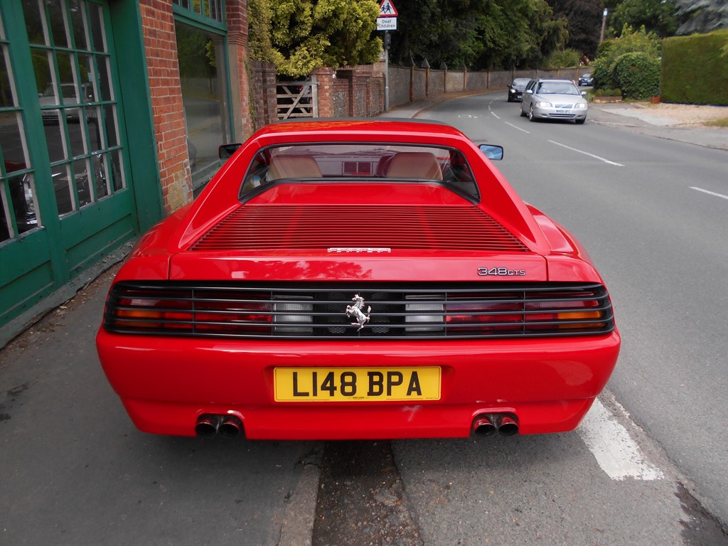 Ferrari 348.  38,500miles.  £79,950

slades-garage.co.uk/vehicle/ferrar…
#ferrari #ferrari348 #italiancars #rosso 
  
 slades-garage.co.uk/vehicle/ferrar…