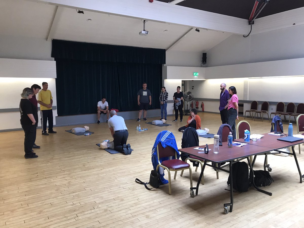 @CommAcIOW hosted First Aid course for a variety of sport coaches who deliver outreach plus #youthworkers delivering or planning community #sport.
Thanks to @SportedEngland @Sport_England for funding.
Increasing the workforce ! #SportforDev 
#IsleofWight #ConnectedCommunities