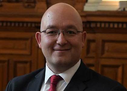 Los funerales de nuestro querido amigo y camarada de vida Rodrigo Pica, mañana jueves 22 a las 15:00 en el Cinerario del Parque del Recuerdo (entrada por Recoleta).

Hoy hasta las 20:00 velatorio en la Gran Logia de Chile, Marcoleta 659.

Muchas gracias a todos por tanto cariño.