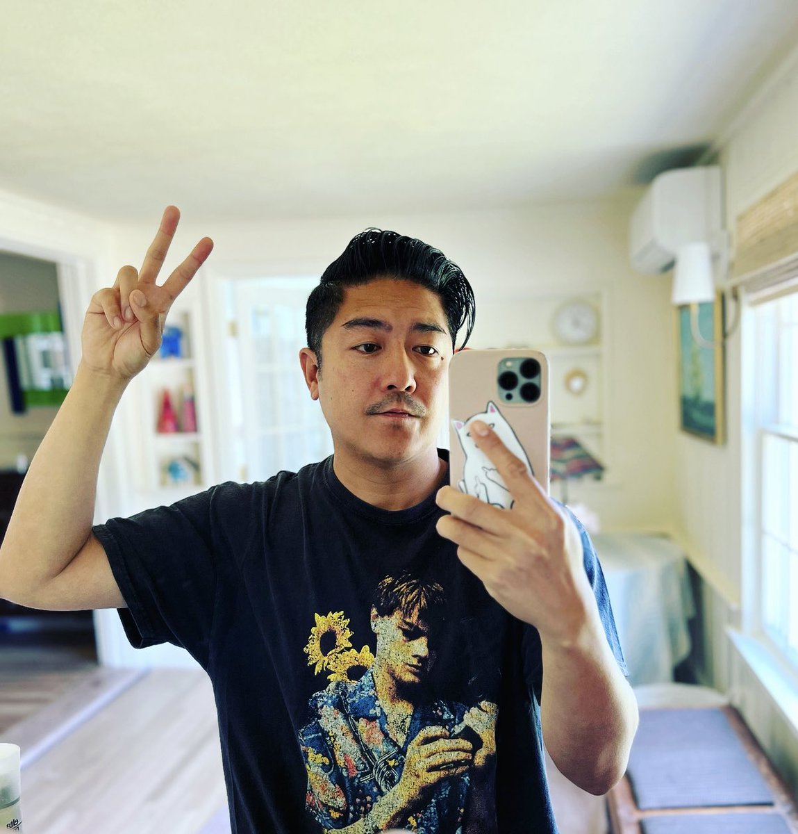 thetzechun's tweet photo. Tonite is the red carpet LA premiere of I’M A VIRGO. 

I spent the last 2.5 yrs co-showrunning this show 

BUT 

Im not attending in solidarity w/ WGA writers strike. 

Instead I’ll be home sending LOVE to everyone who worked on this show and hoping for a fair deal for the #WGA💛 https://t.co/oj6mNqm3Mg