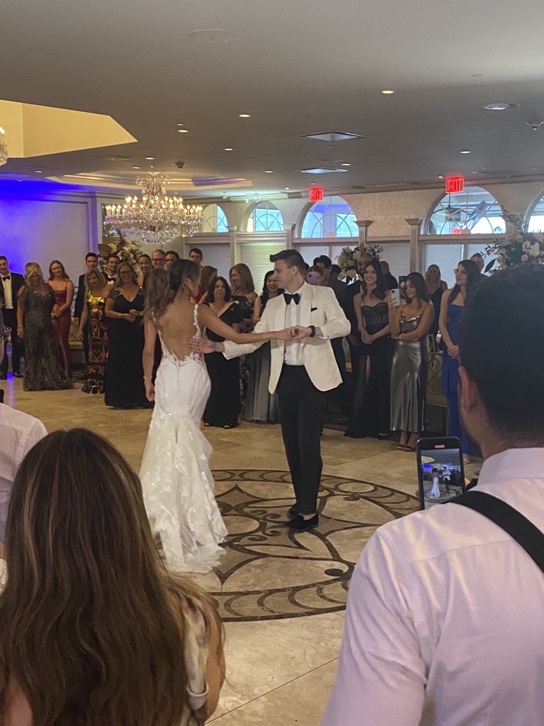 Yale_Urology's tweet photo. Just days before his graduation as chief resident, our own Daniel Segal, MD [@dsegal24], danced the night away with Judy Chou, DDS. Congrats on your marriage you two!

Some fellow residents and our chair were able to join in the festivities🎉

#WeCleanUpWell @JustinVNguyenMD https://t.co/nRagxyrJH2