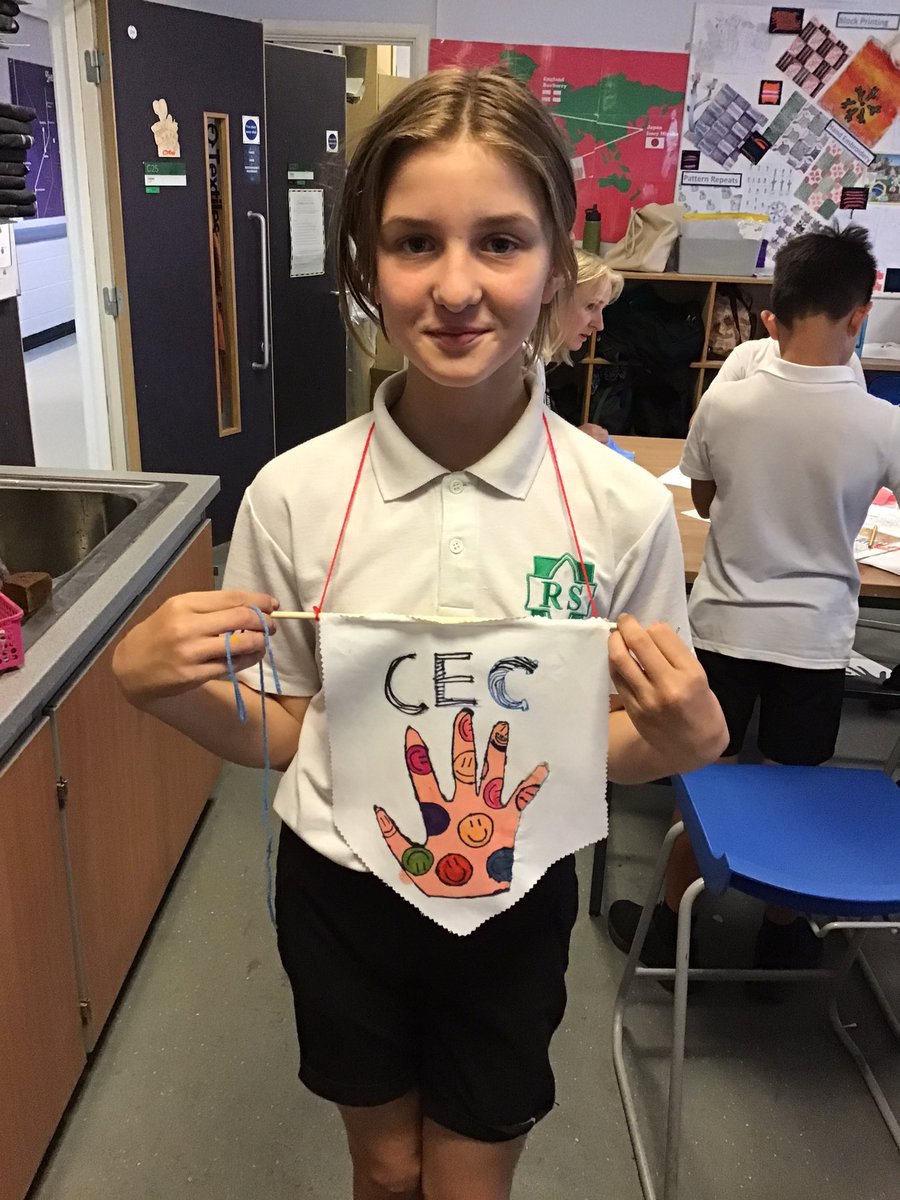 RSch_DesignTech's tweet image. It was great to welcome @RoundhayY6 to our DT days earlier this week, they had fun making banners and catapults! #roundhayprimary #DT #designworkshops