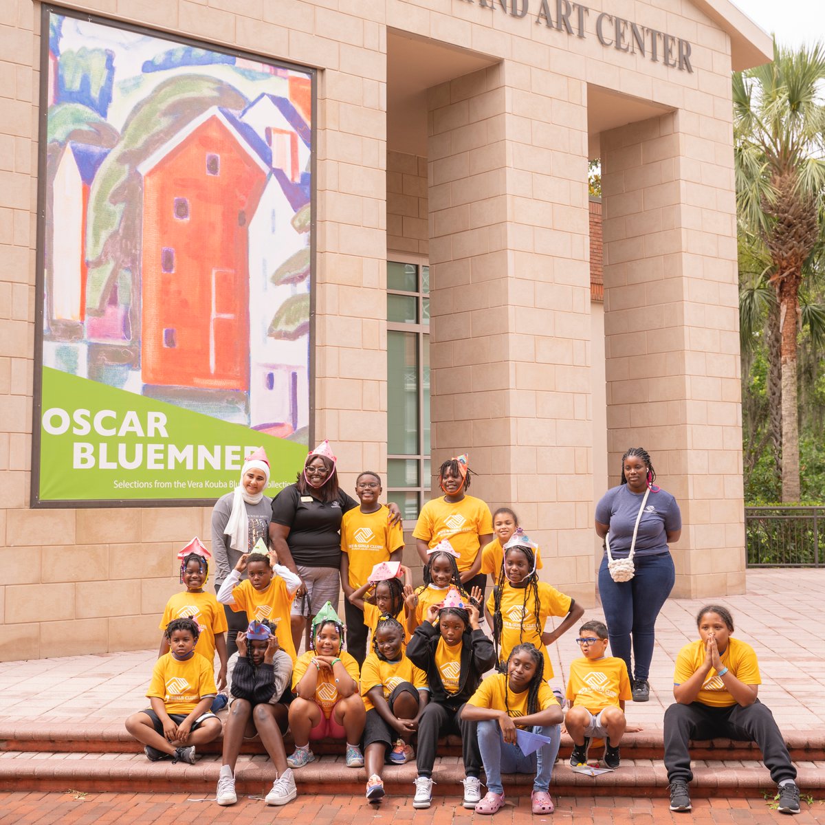 HandArtCenter's tweet photo. Happy Birthday Oscar Bluemner!

We celebrated Bluemner’s 156th birthday with the Lacey Family/Spring Hill Boys &amp; Girl’s Club 💚 We viewed inspiring art, made beautiful paper hats, and ate delicious cupcakes 🥳

Thank you @BGClubFun for celebrating with us!

Image by: Grant Wolf https://t.co/X1MrlJgZiE