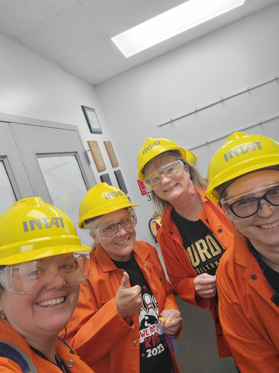 RES_LIONS's tweet image. RCS teachers are learning about various industries in Rush County!  #bettertogether #alwayssomethingtolearn