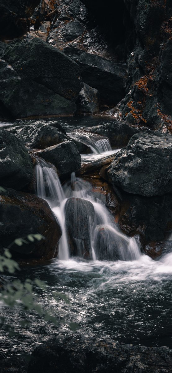 iPhone Wallpaper Cascade - Cascade - Download in HD ==> 3wallpapers.fr/2023/06/21/cas…