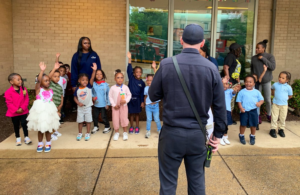 Rain didn’t dampen the enthusiasm of both children and firefighters during a visit by Truck 17 to the @DCPrep Benning Elementary campus on 41st St NE for their career day. Every day is a community day. #DCsBravest