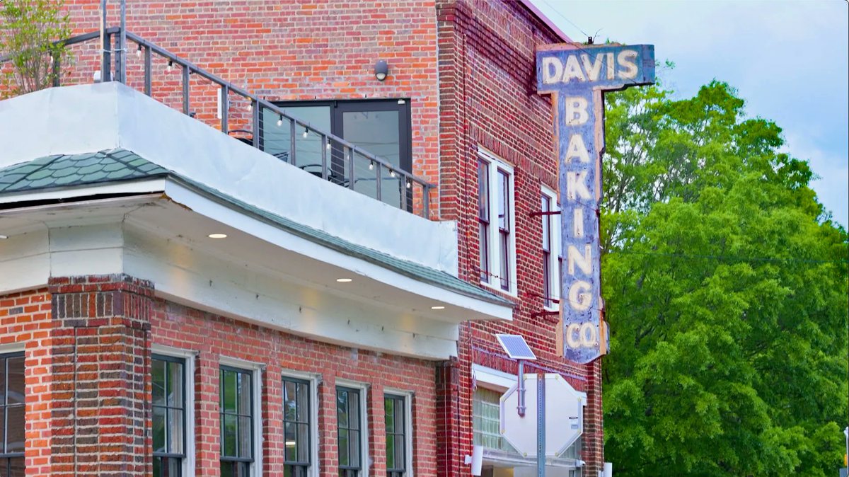 Have you seen the newest #video from @MortonVisuals yet? Check out #LulaAndSadies #restaurant in #DurhamNC  >> buff.ly/3CBmiAO. #videoproduction #commercial #marketing #businessvideo