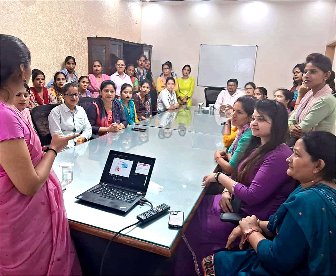 Ekohum_ngo's tweet photo. Cancer awareness for women was held at the Selaqui Industrial area - in association with Laghu Udhyog Bharati.
#ekohumfoundation #ekohum #creatingacancerfreefuture #cancerawareness #selaqui #laghuudyogbharati https://t.co/VbrcRSWgwM
