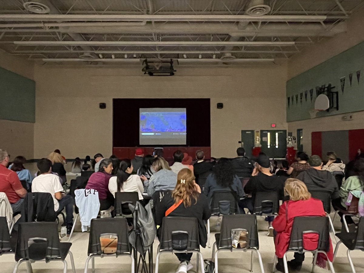 cci_ces's tweet photo. 🍿Corpus Christi CES Movie &amp; Pizza Night- what a  wonderful way to celebrate the end of the school year. Thanks to CSC for organizing the event, and parents, teachers &amp; students for joining! Thank you, Ms. Castro for the balloon decorations!📽️🍕 @RocchinaAntunes @YCDSB https://t.co/Yocbg6TWrO