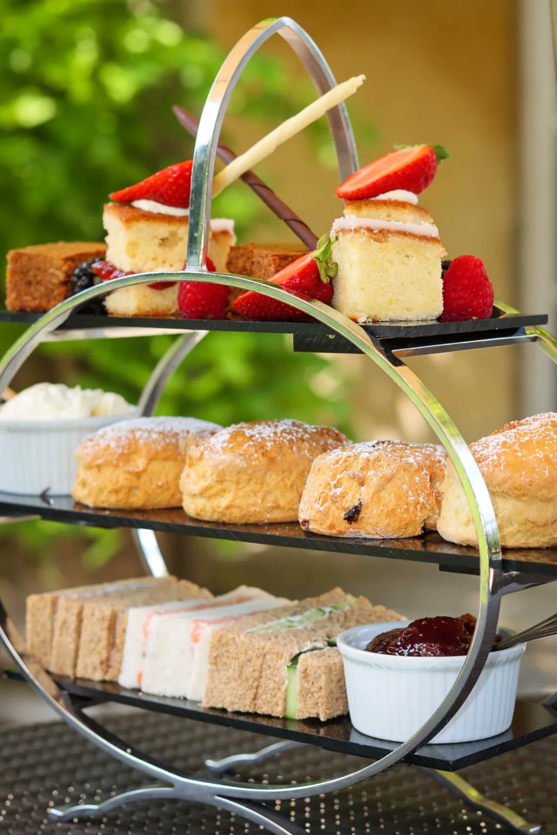Dainty finger sandwiches, fluffy scones with clotted cream and jam, delicate sponge cakes... it really doesn't get much better than an Afternoon Tea, does it? 😍🥪🍰

<a href="/ChiseldonHouse/">Chiseldon House</a> offers the perfect setting and ambience for Afternoon Tea this #Summer; bit.ly/3PhtDNE