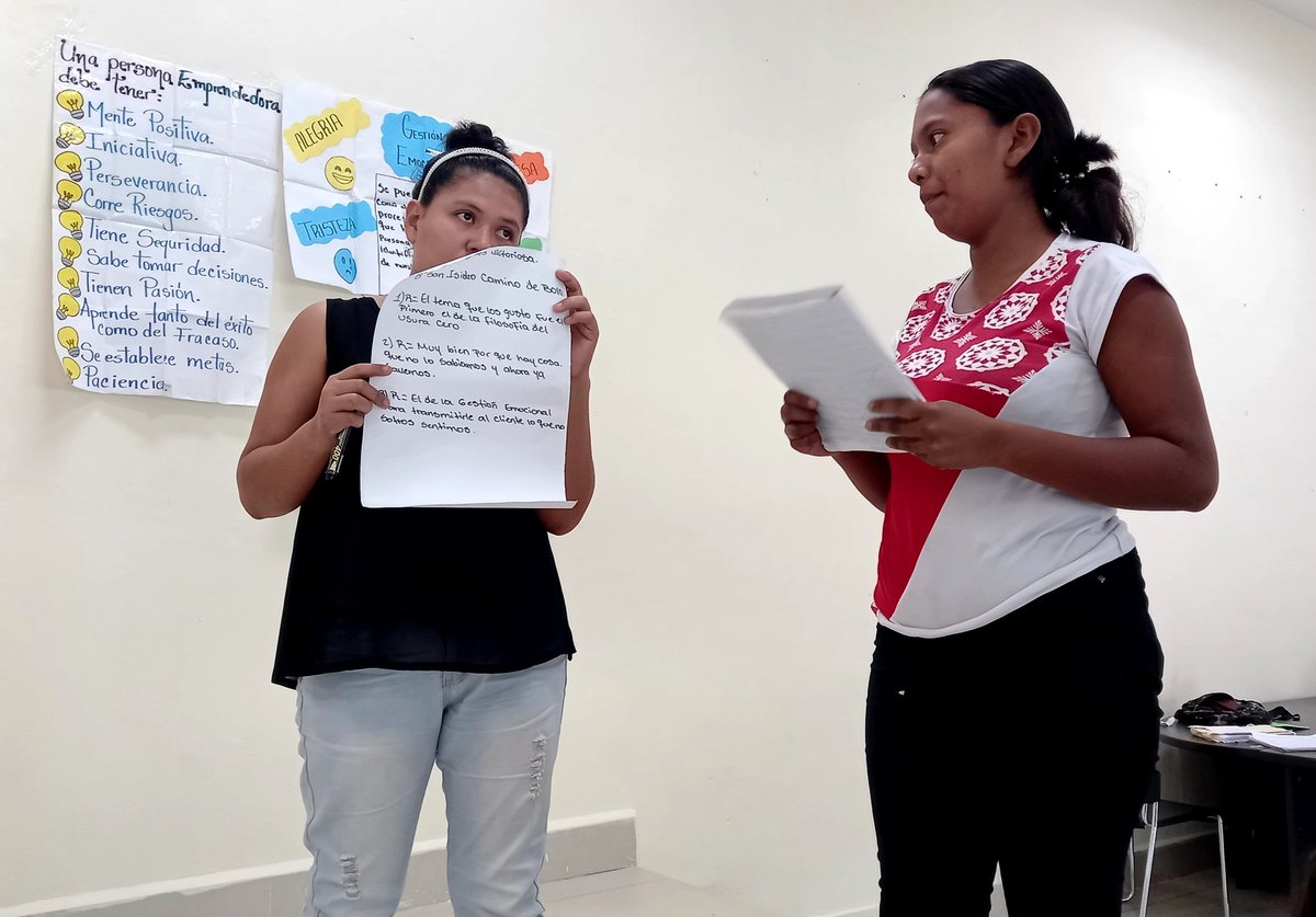 Nusstro buen gobierno sandinista  atraves del Programa Usura Cero realiza capacitación a mujeres emprendedoras que recibirá desembolso para fortalecer o iniciar sus negocios ❤🖤

#JunioEnVictorias #TropaSandinista