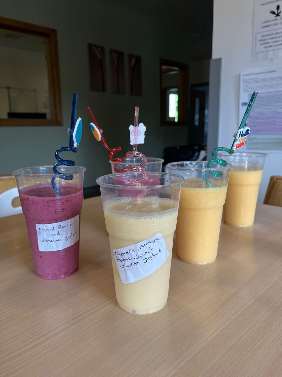 #NationalSmoothieDay in Glasgow🍍 🥥 🍓🫐

Who doesn’t love a twirly straw 🌀

#WoSMBU