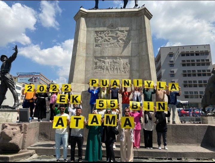 KartaLizma29's tweet photo. Bir adım daha atamayacak kadar.  yorulduğumu düşündüğümde 
Hep şu söz aklıma gelir :
"Eğer burada durup daha ileri gitmeyeceksek, niçin bu noktaya kadar geldik? "
@Yusuf__Tekin @RTErdogan
#SözÖzerdenEkAtamaReisten https://t.co/e8ZDZvIoWn
