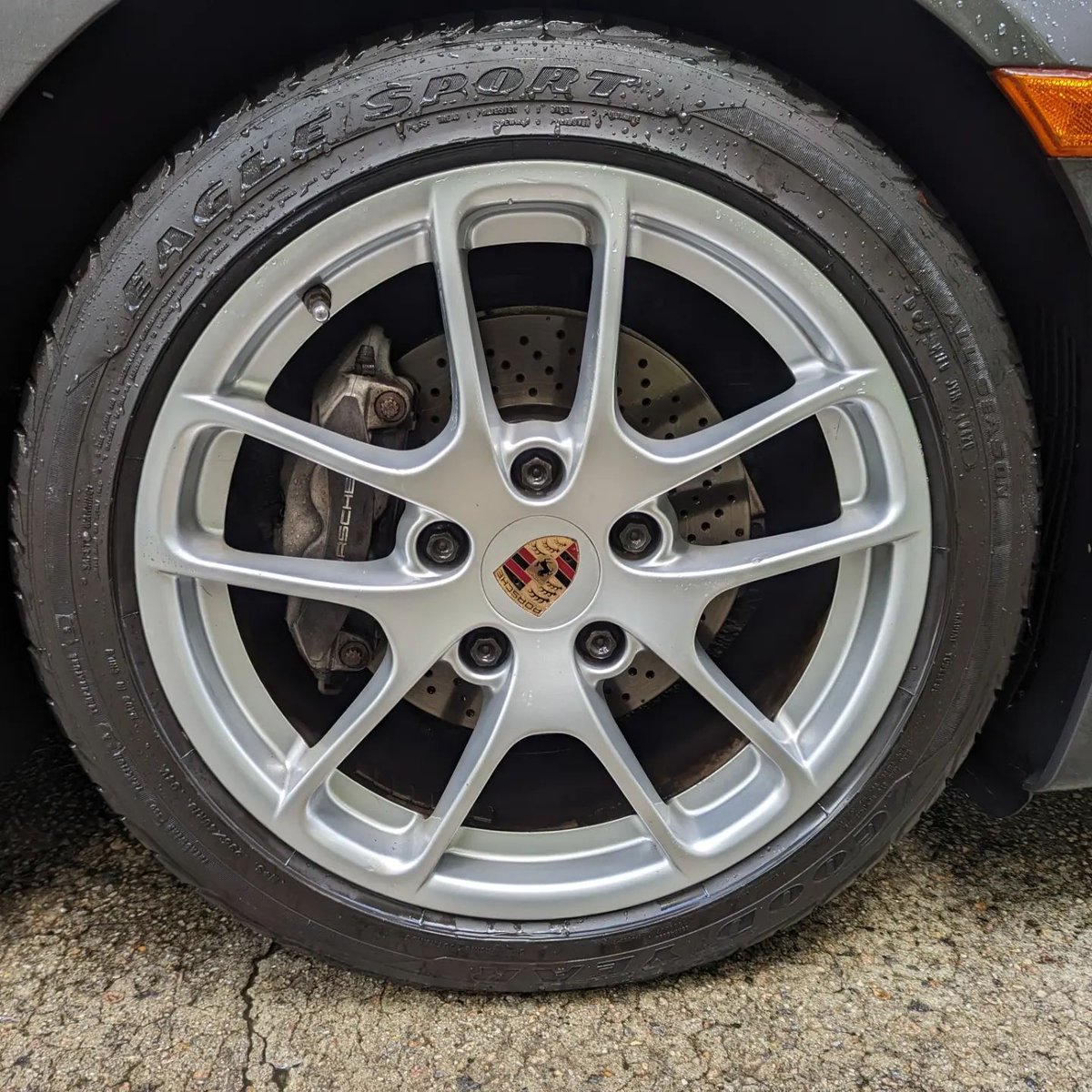 Porsche wheel for Wheels Wednesday

#Detailing #autodetailing #detailingaddicts #Raleigh #RaleighNC #Raleighdetailing #detailingRaleigh #wakecounty #beforeandafter
#porsche #porscheboxster