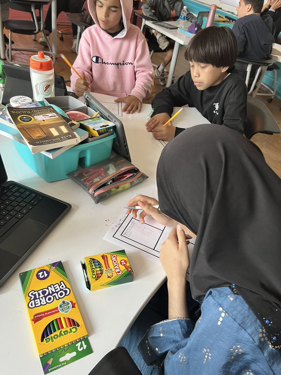 Leslie Van Bell tweet media