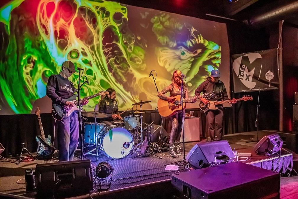 Most Underrated Music City in Colorado is Fort Collins, a Music Mecca. Check out #FoCoFoodTruckRally at City Park. <a href="/FCCOChamber/">Fort Collins Chamber</a> <a href="/VisitFtCollins/">Visit Fort Collins</a>
flicksandfood.com/2023/06/21/mos…