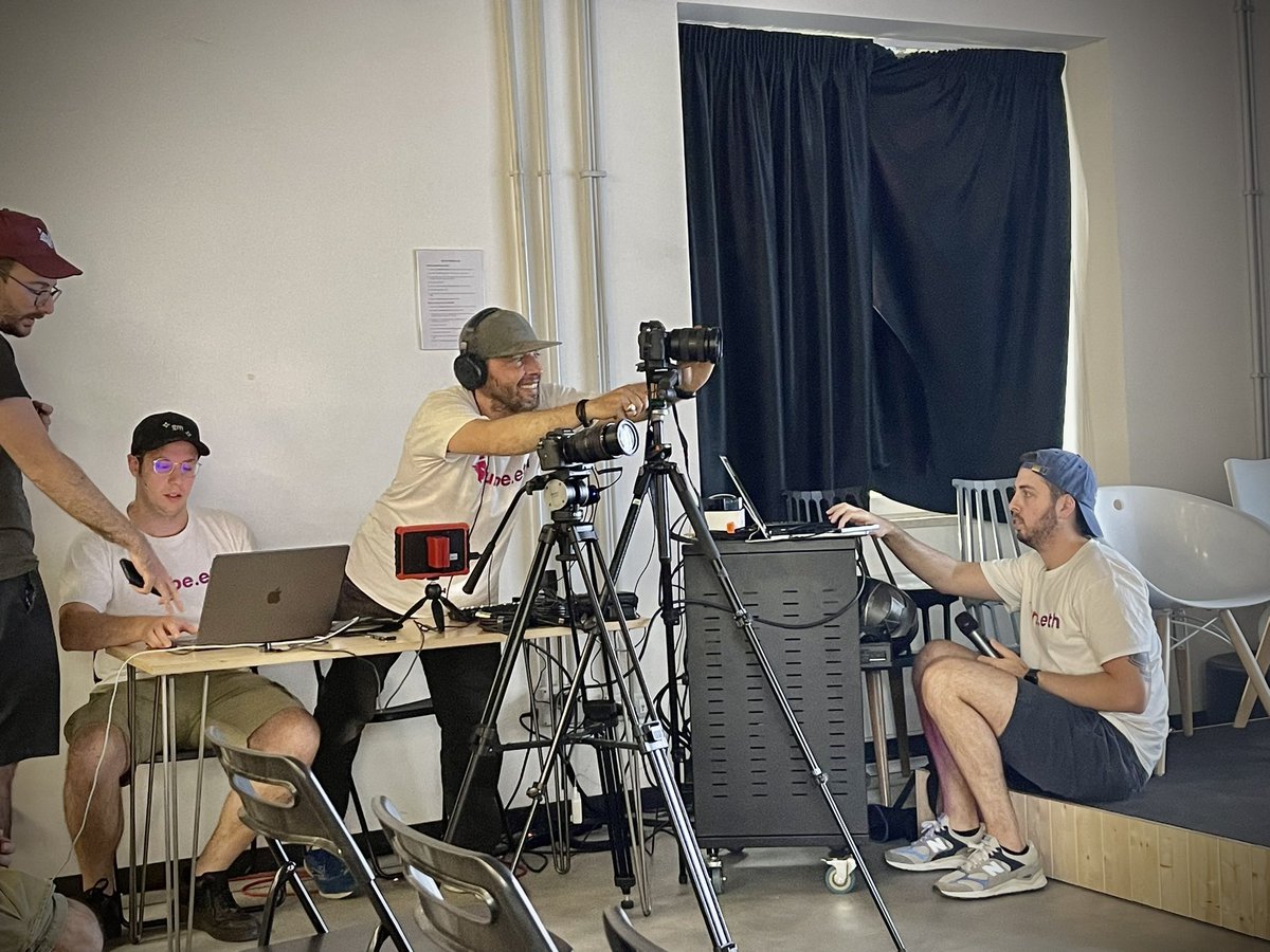 Talking about <a href="/GraphAdvocates/">Graph AdvocatesDAO</a> Program and how to start a web3 journey in the <a href="/graphprotocol/">The Graph</a> ecosystem 👨‍🚀

Thanks <a href="/urbeEth/">urbe.eth 🐺</a> for the invitation!

And don’t miss to check @ethereumrome 🇮🇹

youtube.com/@urbetalks