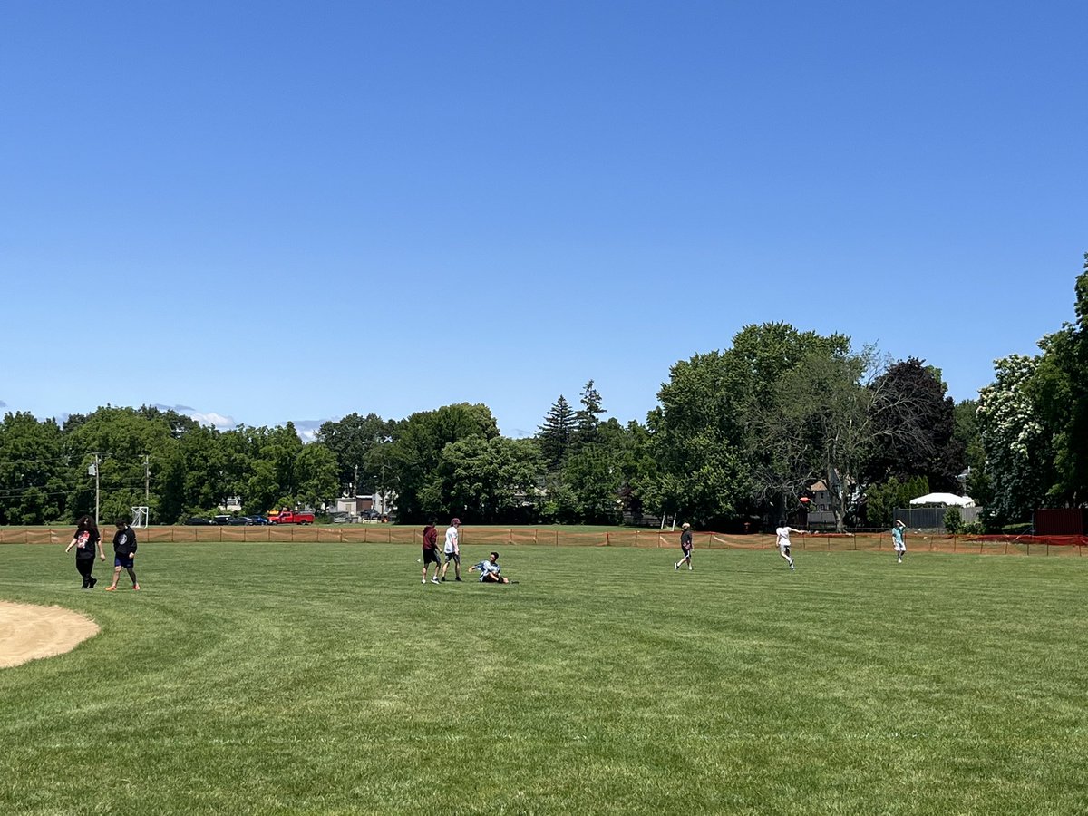 Beautiful day for the annual 8th grade BBQ! Thank you, <a href="/DedhamPD/">Dedham Police Dept</a> for sponsoring &amp; Chuck Wagon for grilling up lunch for us!