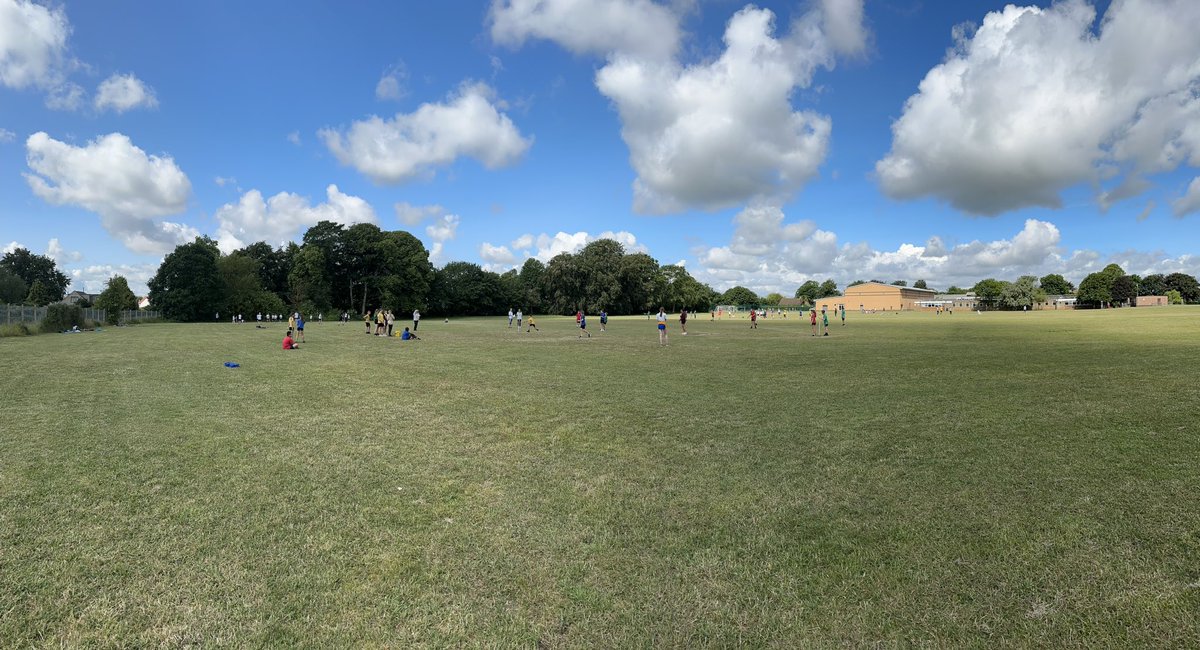 WarnefordSport's tweet photo. Today we hosted a year 6 rounders tournament. St Leonard’s and Southfields both bought over 3 teams each and they all played brilliantly. Well done to St Leonard’s team one who won the tournament overall. ⚾️🏆 https://t.co/CLXDwNs8nD