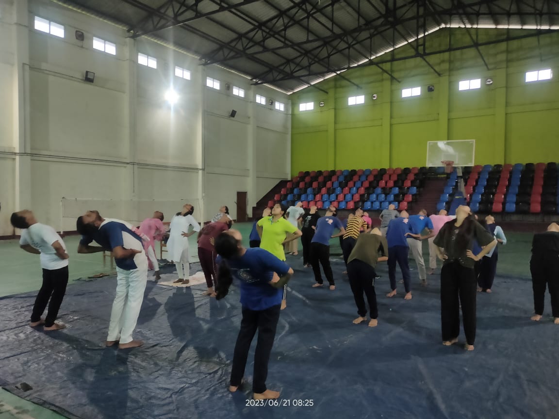 nssunitpkc's tweet photo. A snapshot of 9th International yoga day celebration. 🧘‍♂️🧘‍♀️
@IndiaSports @ianuragthakur @_NSSIndia
@nss_rdguwahati @DIPAKKU93471047 
@DrRanjanKrKaka1 
@nssunitpkc https://t.co/T8DoKSjeGi