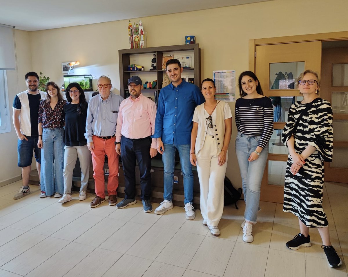 Fundación Miradas tweet media
