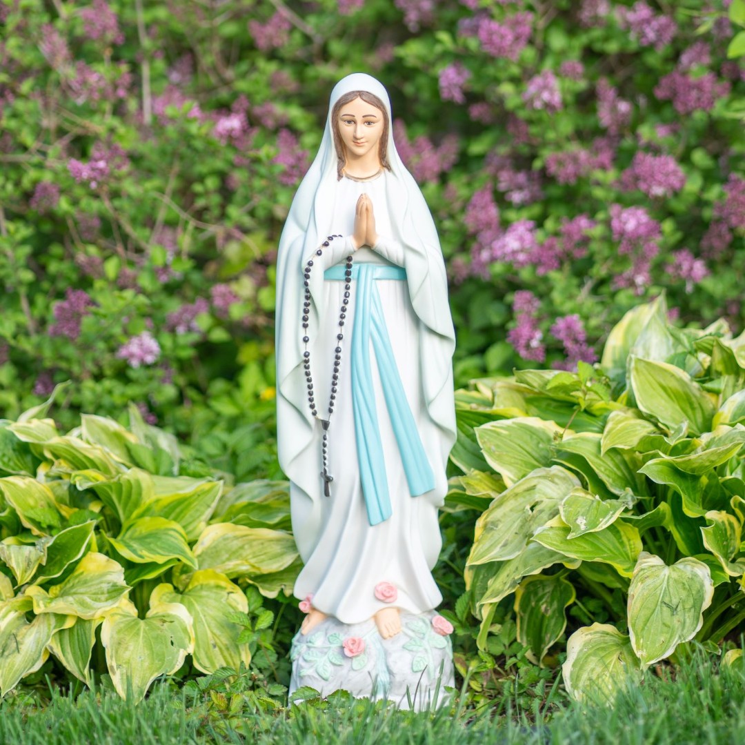 The first day of summer calls for a new Mary statue for the garden. These are two of our favorites!
#marystatue #marygarden #mothermary #summer

ow.ly/2BYO50OUffQ

SKU: SAR1009 - Praying Madonna 

SKU: VIC5003 - Our Lady of Lourdes