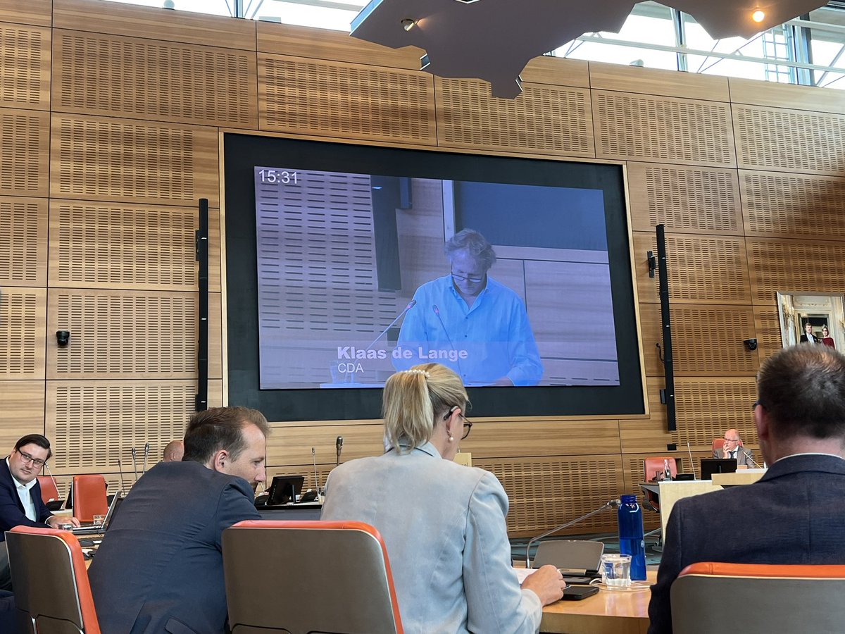 Boeiende en leerzame dag <a href="/ProvOverijssel/">Provincie Overijssel</a> ! Zo stelde <a href="/Elskemik/">elske van der mik</a> vragen over het proces en participatie #Mastenbroekerpolder en hield Klaas zijn maidenspeech tijdens de #pplg discussie ! <a href="/CDAOverijssel/">CDA Overijssel</a> !