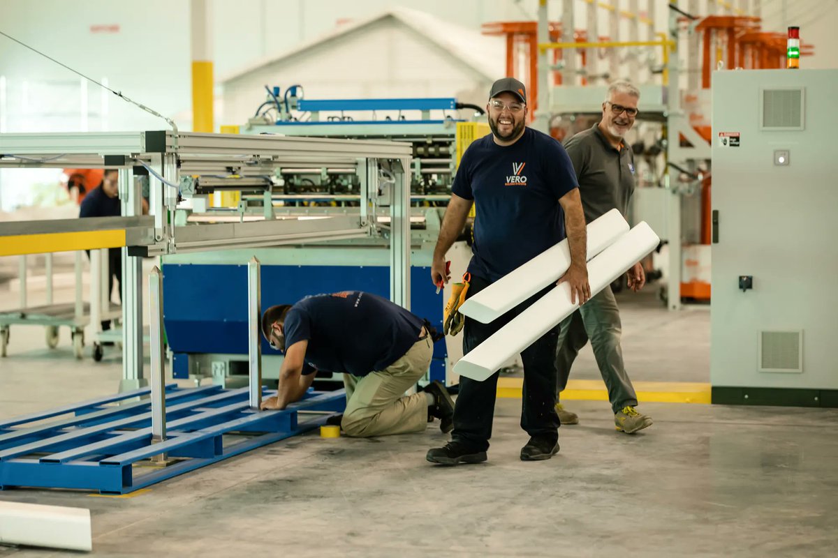 VeroBuilt's tweet photo. Our team has put many hours and work into making sure our SCIP Panels are produced to be the superior product on the market. They're trained to manufacture our building system that includes single panels, double panels, floor and roof panels, a stair system and our curved panels. https://t.co/BHufjpAIM8