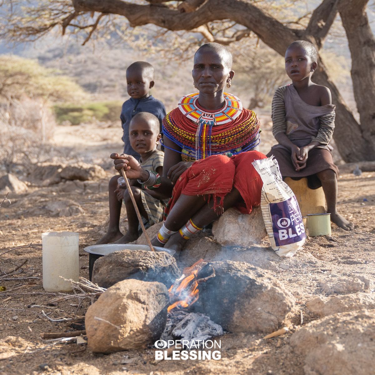 operationbless's tweet image. Thanks to your ❤️ for the hungry and the #hurting, #OBI is able to provide food and life-sustaining programs to families and communities in areas that are #foodinsecure. You are filling their bellies and making them 😊

ob.org/battling-hunge…