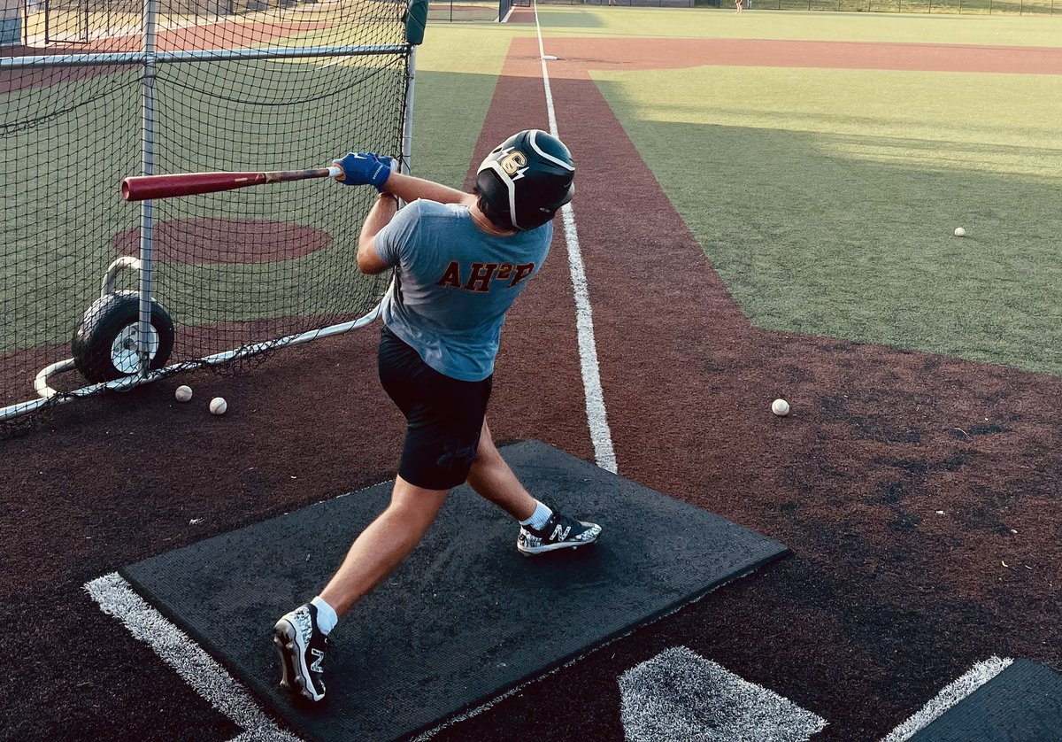 Make sure to tune in tonight at 10 for a special feature! ⚾️

I went out to visit with the <a href="/MWMustangs18u/">Midwest Mustangs</a> last night who are getting ready to play in the <a href="/conniemackwsbb/">Connie Mack World Series</a> qualifier! 

Some of the best local Southwest Missouri and Southeast Kansas players are on this team!